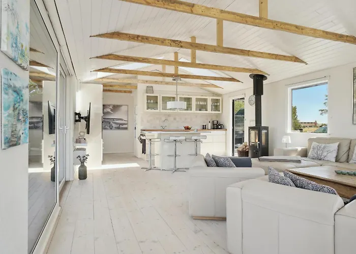 Three-bedroom In Thisted * Nørre Vorupør